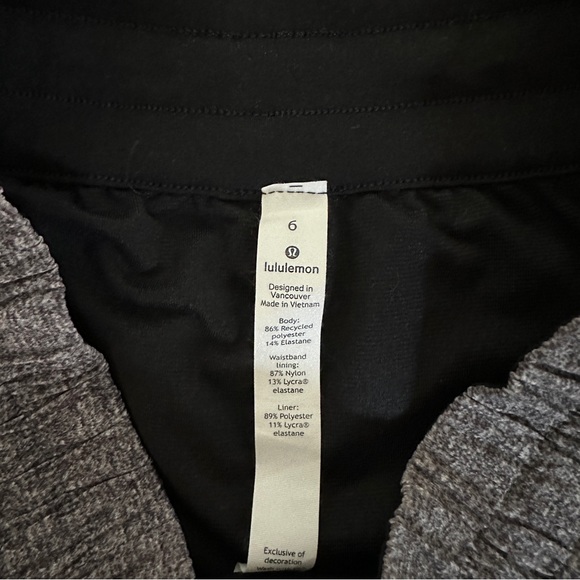 Lululemon Running Shorts - Grey - size 6 - Picture 2 of 3